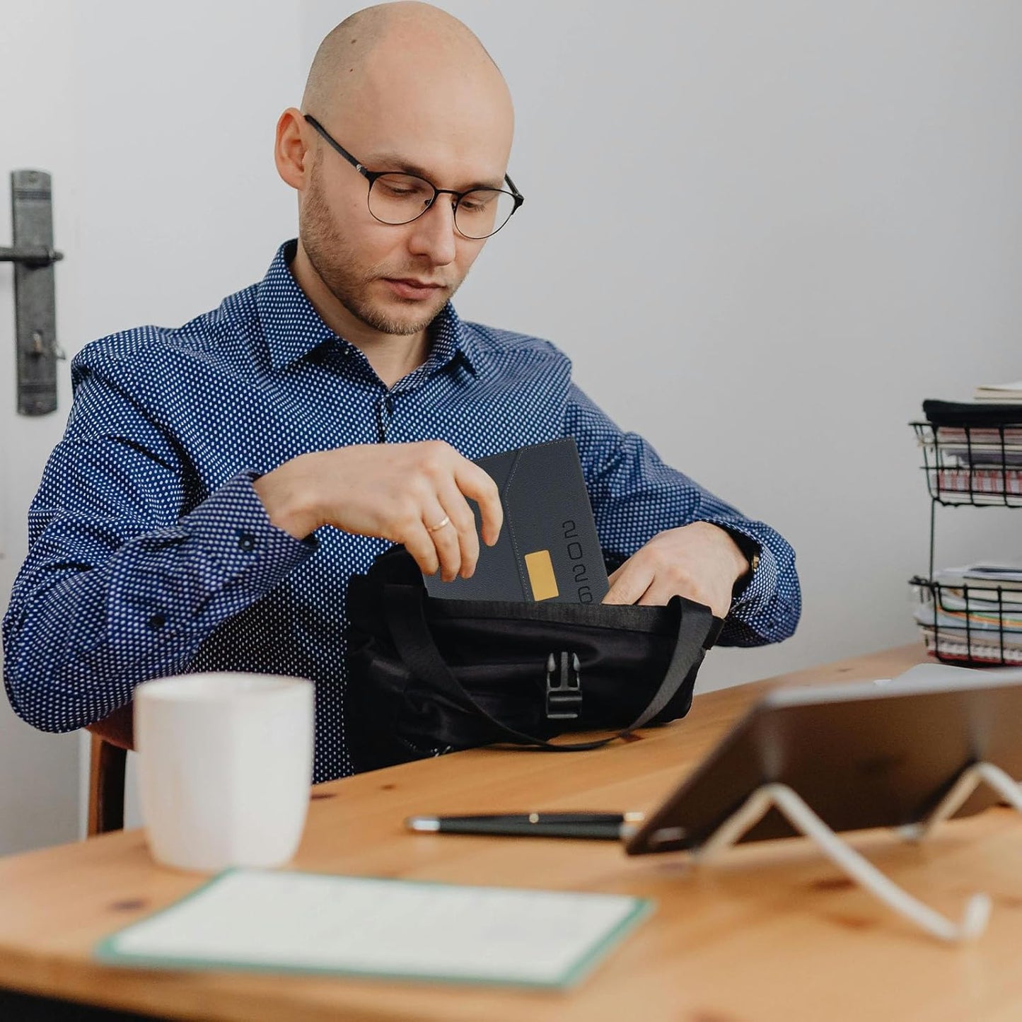 2026 Daily Monthly Planner - Calendar, January - December 2026, 100GSM Thick Paper, Leather Cover, Planner with Hourly Schedule,6.1" x 8.2", Daily Inside Page - Monthly Inside Page, Pen Holder, Bookmarks (Dark Gray)