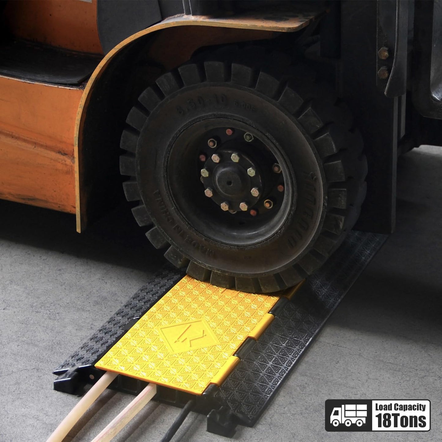 Rubber Cable Protector Ramp, Heavy Floor Cable Wire Cord Cover Speed Bumps 22000Lbs Load Capacity, Driveway Hose Cable Ramp Protective Cover for Indoor and Outdoor (5-Channel x 2Pcs)