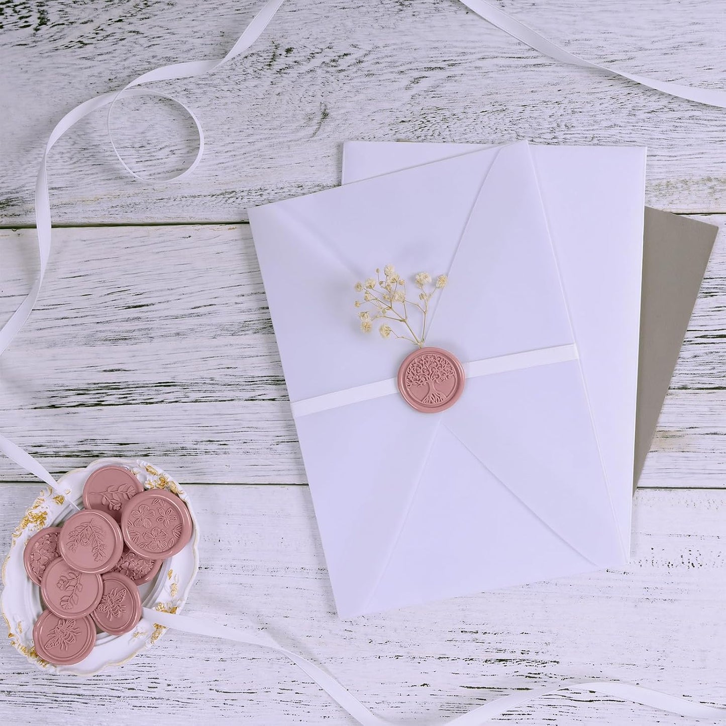 UNIQOOO Dusty Mauve Sealing Wax Sticks for Wax Seal Stamp - Perfect for Wedding Invitations, Cards Envelopes, Snail Mails, Wine Packages, Christmas Gift Ideas, Pack of 8