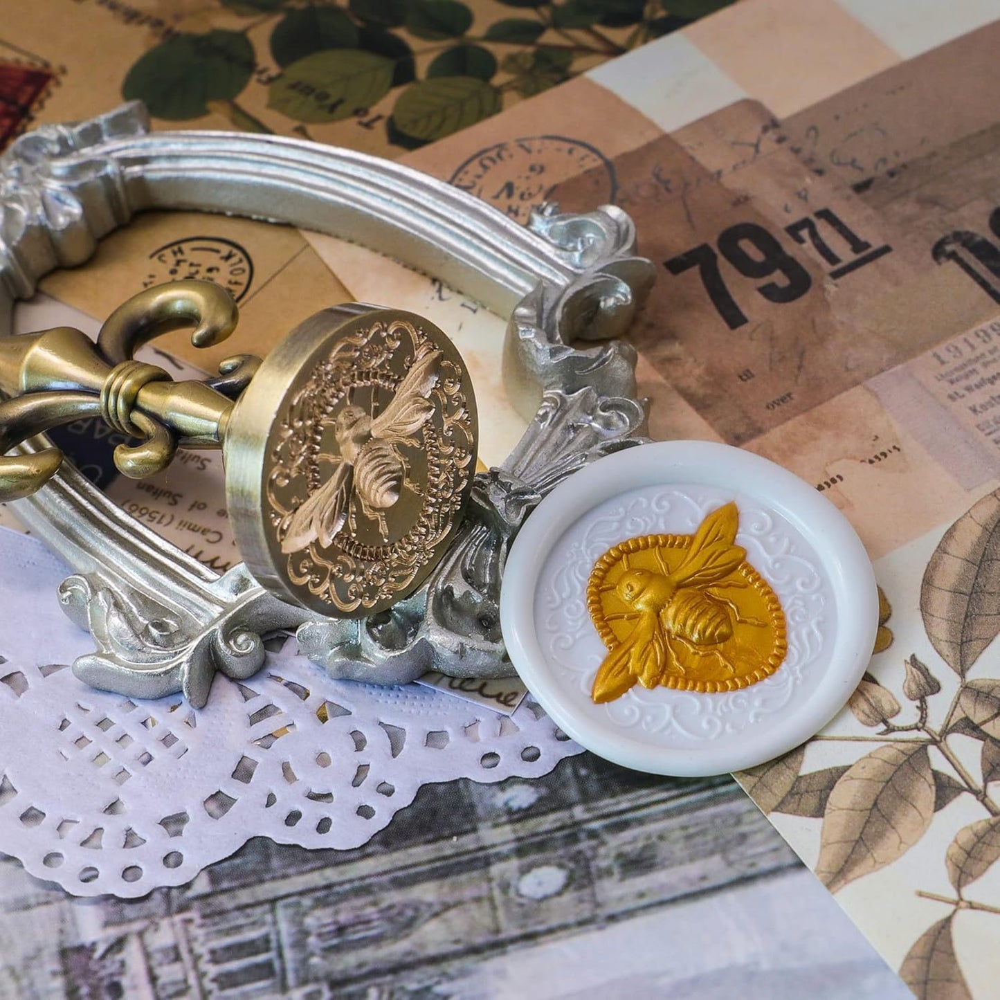 SWANGSA 3D Embossed Bee Wax Seal Stamp, Vintage Electroplated Bronze Flower Handle Sealing Stamp for Wedding Party Invitations Gift Idea Decoration